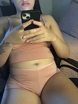 Snapshot of La_Milli chatting on February 2026 12:12:01 PM La Milli online show from February 2026 12:12:01 PM