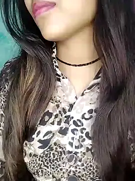 Sreya213 online show from January 2025 08:00:01 PM