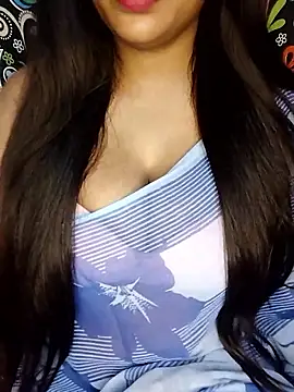 Sreya213 online show from April 2026 09:39:33 PM