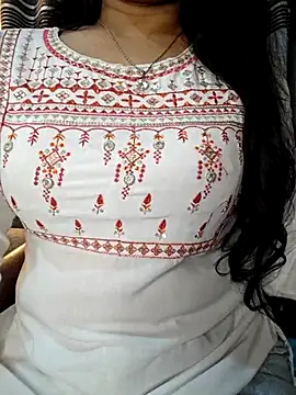 Snapshot of Rina777o chatting on June 2026 05:37:01 PM Rina777o online show from June 2026 05:37:01 PM