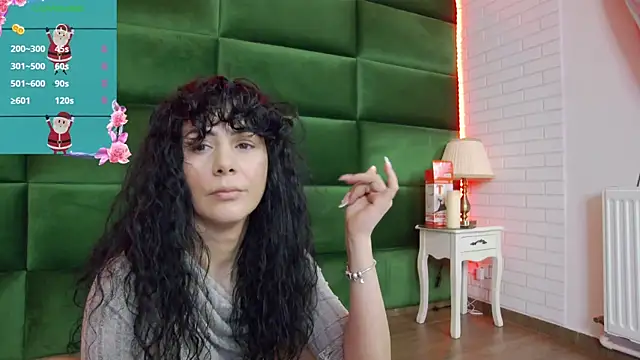 SelenSummer online show from December 2025 07:52:01 PM