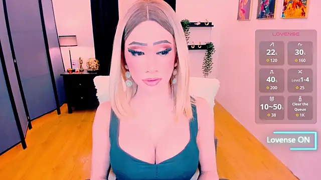 Snapshot of TwittyGirL9inch_exotic chatting on September 2025 01:00:01 AM TwittyGirL9inch exotic online show from September 2025 01:00:01 AM