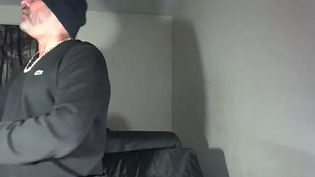 RickStone51 online show from December 2025 04:52:02 AM