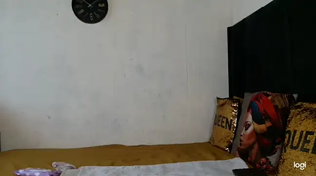 Snapshot of quenliyasa chatting on January 2025 08:33:01 AM quenliyasa online show from January 2025 08:33:01 AM