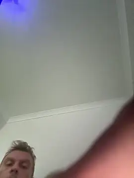 aus guy93 online show from April 2026 03:59:02 AM