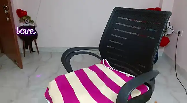 Naughty Ayesha1 online show from February 2025 07:24:02 AM