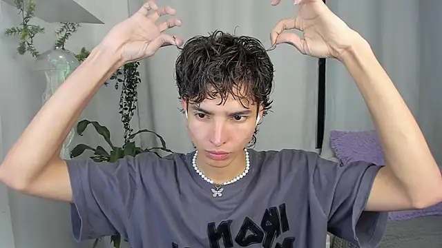 santy-kitty online show from December 2025 02:16:01 AM