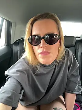 Sissy-Bee online show from October 2025 02:29:02 PM