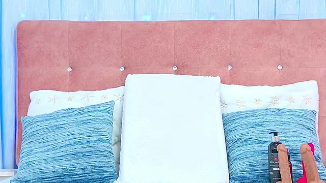 AlliciaKim online show from October 2025 07:14:01 PM