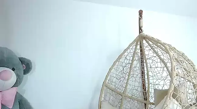 ebonyhotcats90 online show from December 2024 10:58:02 PM