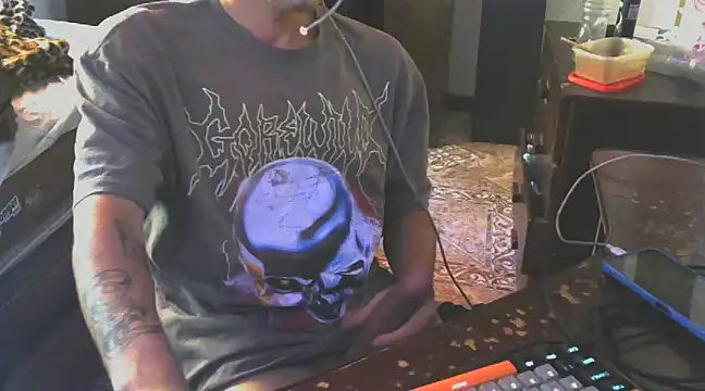 iCrashzin online show from February 2025 02:10:02 PM