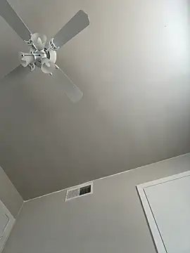 Snapshot of elamante03 chatting on December 2024 05:22:01 PM elamante03 online show from December 2024 05:22:01 PM