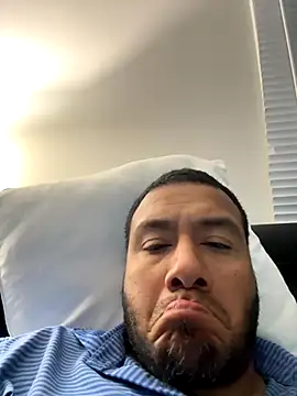 Snapshot of elamante03 chatting on September 2025 04:01:02 AM elamante03 online show from September 2025 04:01:02 AM