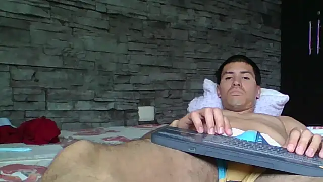 Snapshot of Sexylatin64 chatting on May 2026 04:00:01 PM Sexylatin64 online show from May 2026 04:00:01 PM
