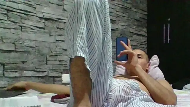 Snapshot of Sexylatin64 chatting on May 2026 04:09:02 AM Sexylatin64 online show from May 2026 04:09:02 AM