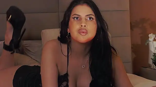 Snapshot of GiuliaHarvey chatting on February 2025 08:24:01 AM GiuliaHarvey online show from February 2025 08:24:01 AM