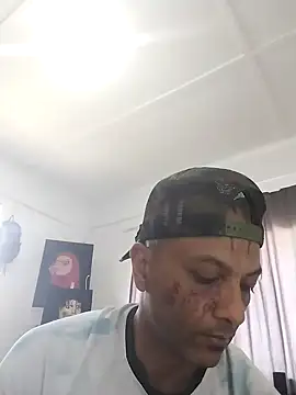 Daretodeviate online show from December 2025 10:57:01 AM