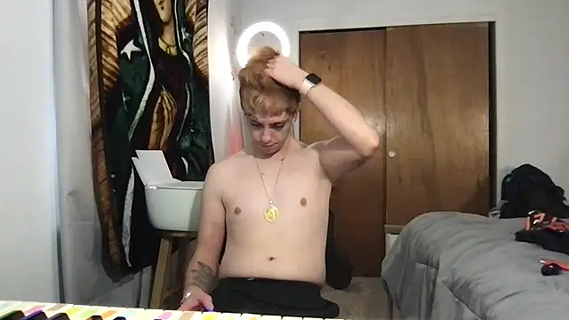 Snapshot of twentywithafelonyy chatting on December 2024 09:37:01 PM twentywithafelonyy online show from December 2024 09:37:01 PM