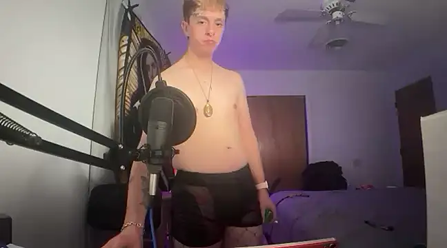 Snapshot of twentywithafelonyy chatting on December 2024 09:29:02 AM twentywithafelonyy online show from December 2024 09:29:02 AM