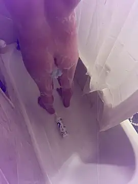 Snapshot of twentywithafelonyy chatting on December 2024 07:04:01 AM twentywithafelonyy online show from December 2024 07:04:01 AM