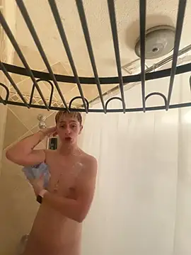 Snapshot of twentywithafelonyy chatting on January 2025 03:20:01 AM twentywithafelonyy online show from January 2025 03:20:01 AM