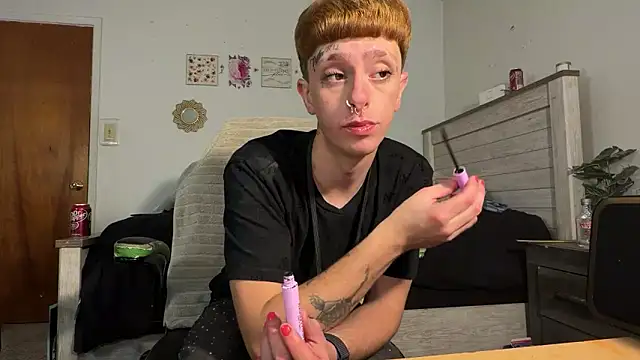 twentywithafelonyy online show from November 2025 06:15:01 PM