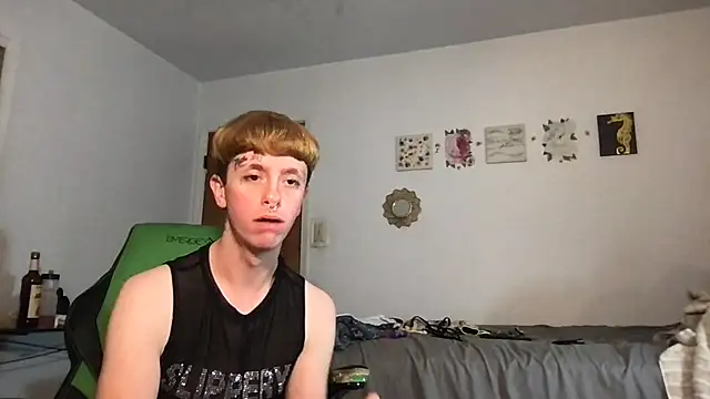 twentywithafelonyy online show from December 2025 06:47:02 PM