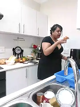 Snapshot of GoddessLorenaTheeSiren chatting on February 2025 05:04:01 PM GoddessLorenaTheeSiren online show from February 2025 05:04:01 PM