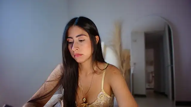 auroracaruso11 online show from November 2025 09:37:01 PM