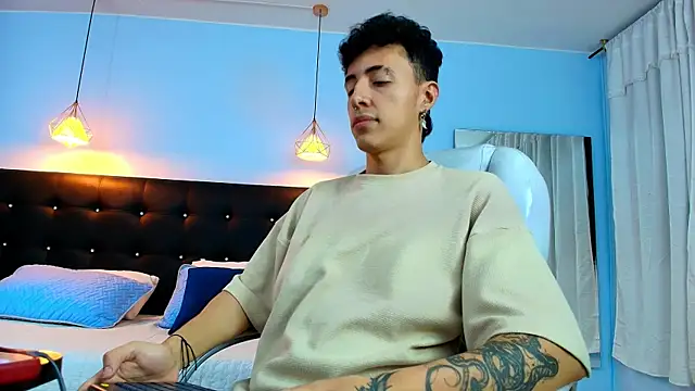 Lobo 17  online show from February 2025 07:31:01 AM