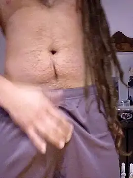 Snapshot of QcMisterv13 chatting on February 2025 01:11:01 AM QcMisterv13 online show from February 2025 01:11:01 AM