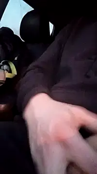 Snapshot of QcMisterv13 chatting on February 2025 10:37:01 PM QcMisterv13 online show from February 2025 10:37:01 PM