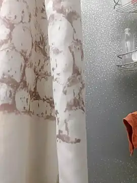 Snapshot of QcMisterv13 chatting on October 2025 01:05:02 AM QcMisterv13 online show from October 2025 01:05:02 AM