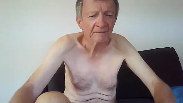 naturiste974 online show from December 2025 08:12:02 AM