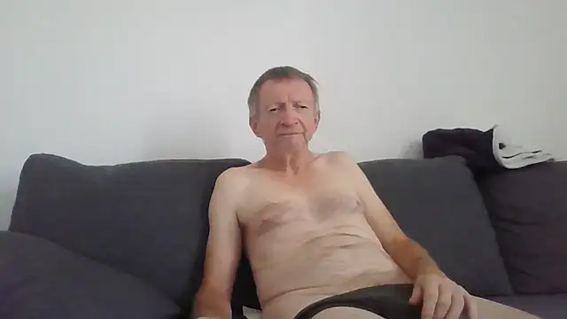 naturiste974 online show from July 2026 04:02:01 PM
