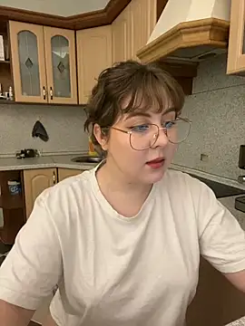 Snapshot of cinnabon_ chatting on December 2024 05:24:01 PM cinnabon  online show from December 2024 05:24:01 PM