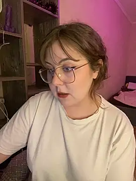 Snapshot of cinnabon_ chatting on January 2025 07:15:01 PM cinnabon  online show from January 2025 07:15:01 PM