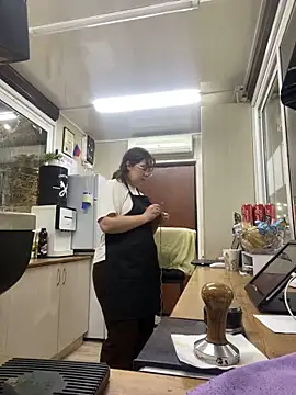 Snapshot of cinnabon_ chatting on January 2025 04:36:01 PM cinnabon  online show from January 2025 04:36:01 PM