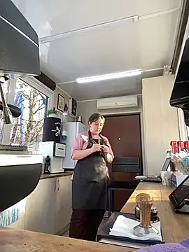 Snapshot of cinnabon_ chatting on January 2025 11:41:01 AM cinnabon  online show from January 2025 11:41:01 AM