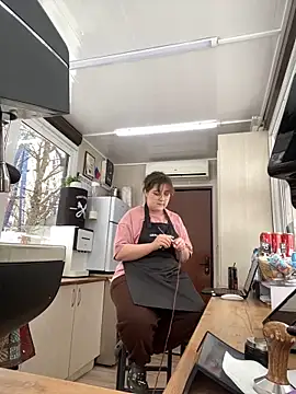 Snapshot of cinnabon_ chatting on February 2025 07:59:02 AM cinnabon  online show from February 2025 07:59:02 AM
