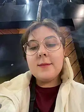 Snapshot of cinnabon_ chatting on March 2025 06:00:01 PM cinnabon  online show from March 2025 06:00:01 PM