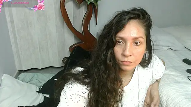 Snapshot of naihroby chatting on July 2026 05:43:02 AM naihroby online show from July 2026 05:43:02 AM