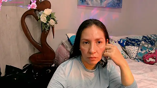 Snapshot of naihroby chatting on July 2026 12:52:02 AM naihroby online show from July 2026 12:52:02 AM