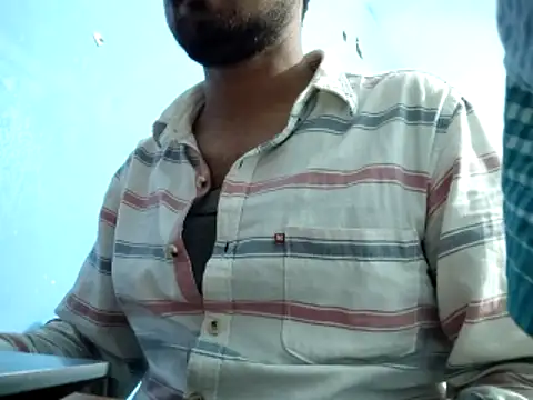 Ishan003 online show from December 2025 02:12:02 PM