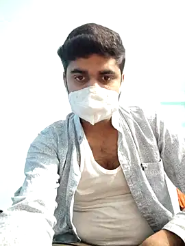 Snapshot of Ishan003 chatting on May 2026 06:35:01 PM Ishan003 online show from May 2026 06:35:01 PM
