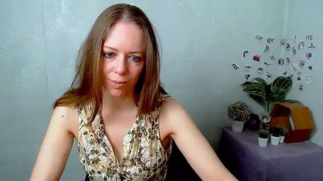 GloriaSi  online show from April 2026 05:01:02 AM