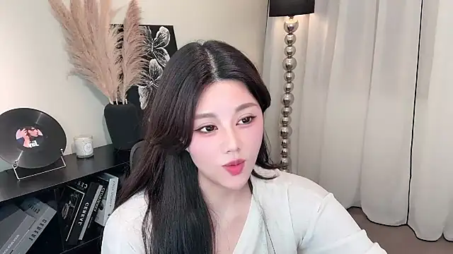 Snapshot of Strawberrybabyy1 chatting on March 2025 04:09:02 PM Strawberrybabyy1 online show from March 2025 04:09:02 PM