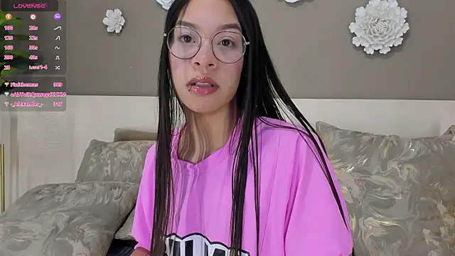 Snapshot of KimHiltton chatting on February 2025 09:42:01 AM KimHiltton online show from February 2025 09:42:01 AM