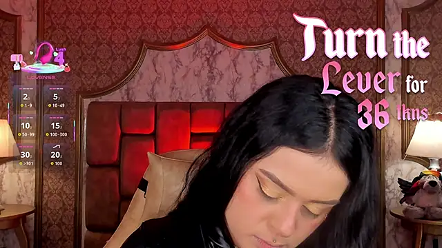 SoffiQueen online show from January 2026 02:53:02 PM