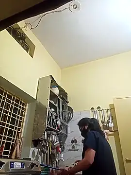 heenage online show from February 2025 04:12:02 PM